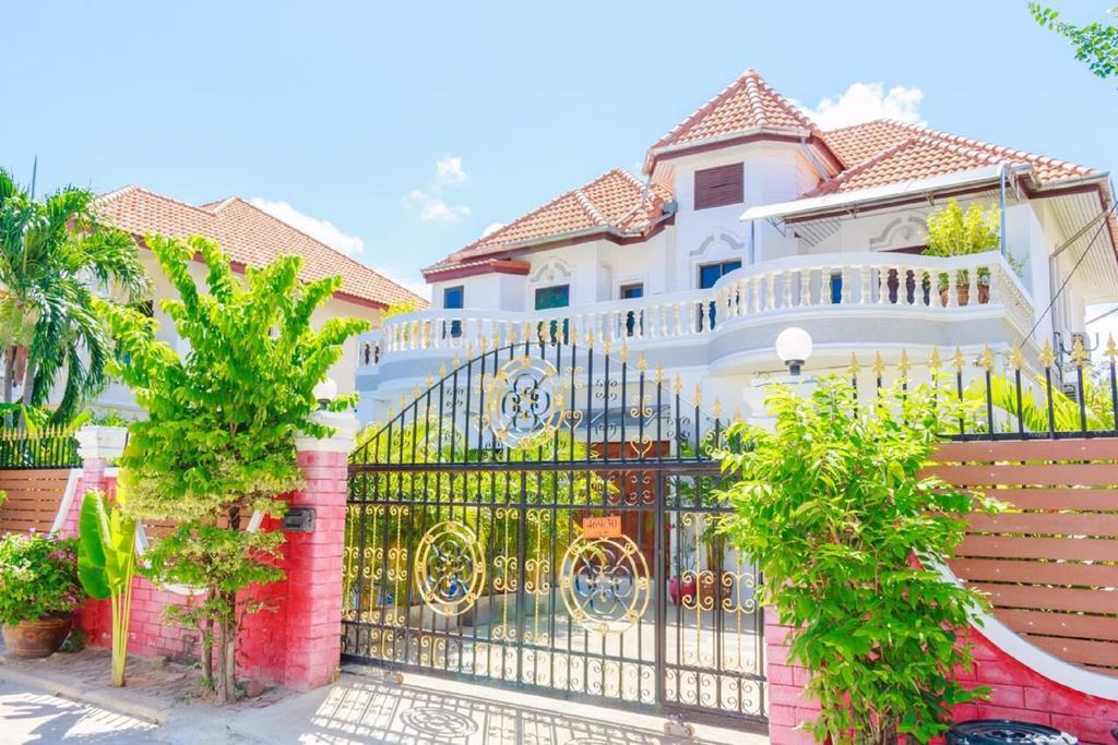 Ratana Villa - Pattaya Holiday House Walking Street 7 Bedrooms 外观 照片